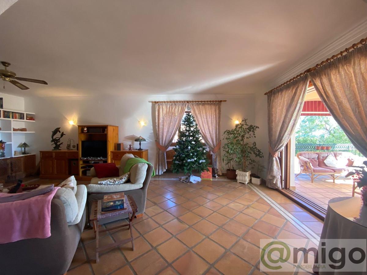 Venta de villa en San Luis de Sabinillas