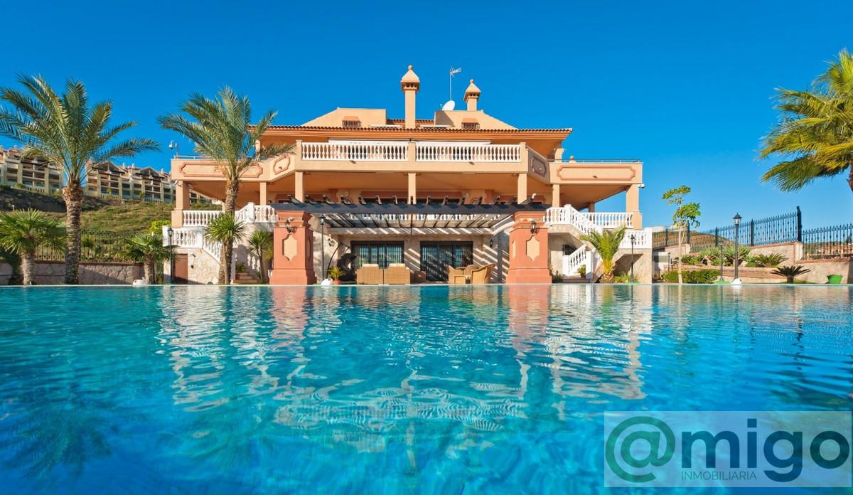 Venta de villa en La Cala de Mijas