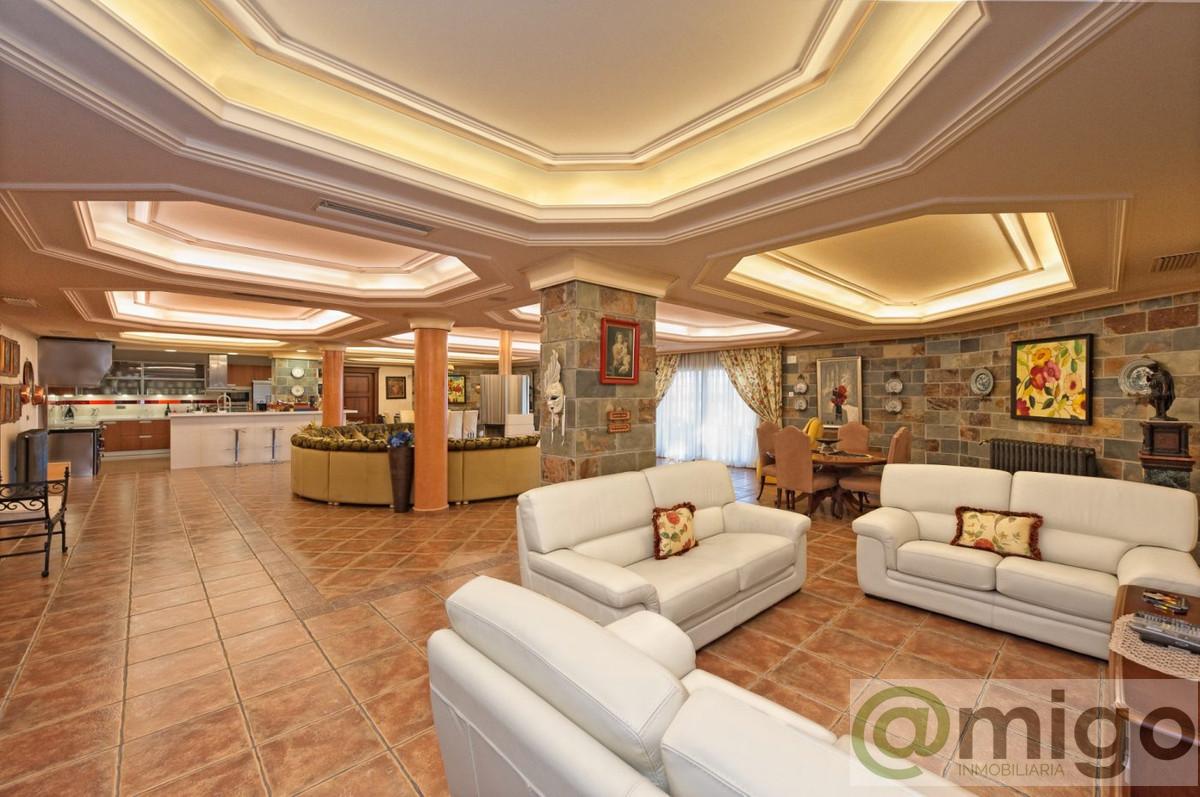 Venta de villa en La Cala de Mijas