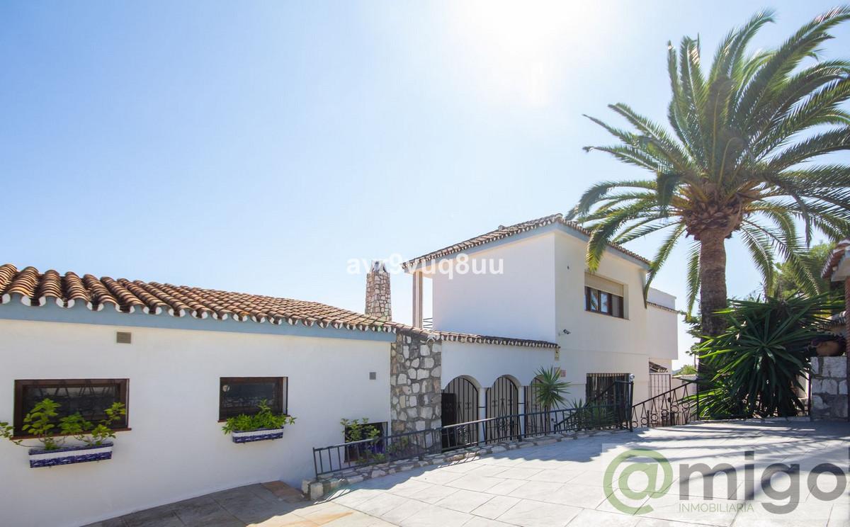 For sale of villa in Mijas Costa