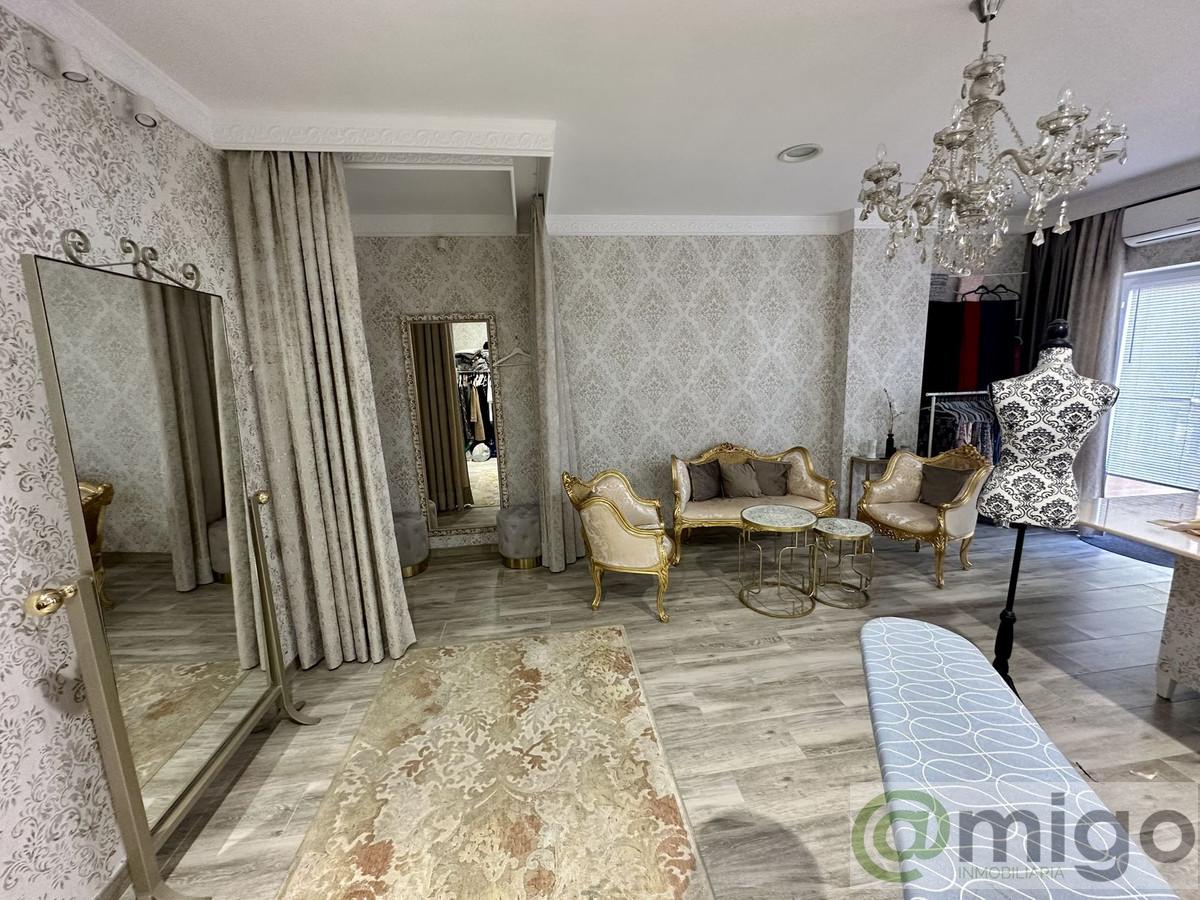 For sale of commercial in Diana Park