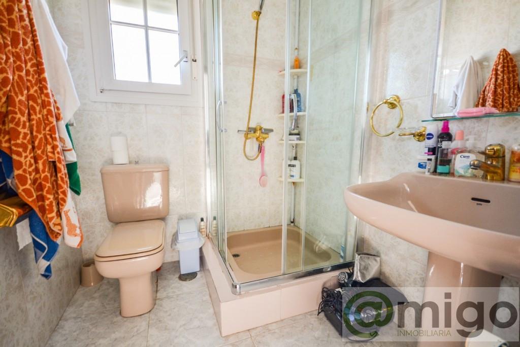 For sale of villa in Estepona