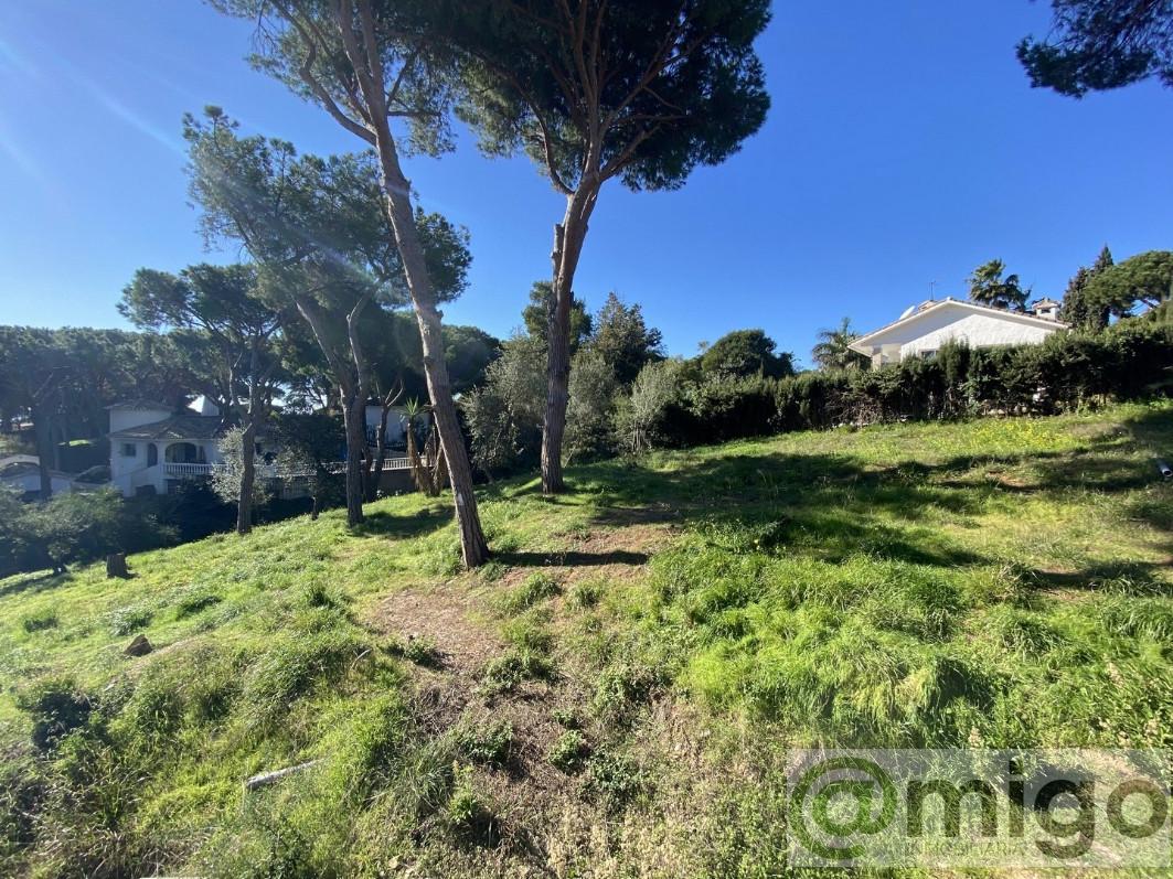 Venta de terreno en Calahonda