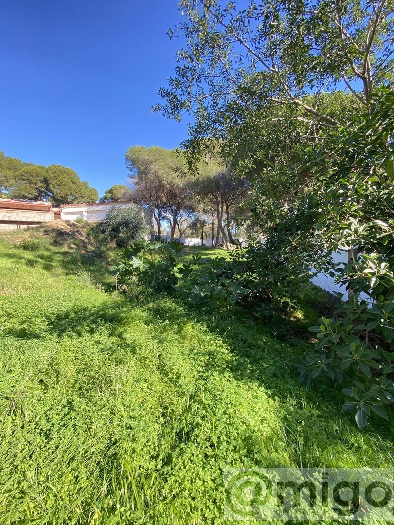 Venta de terreno en Calahonda