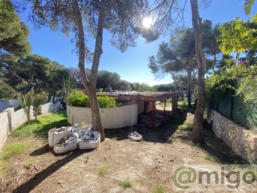 Venta de terreno en Calahonda