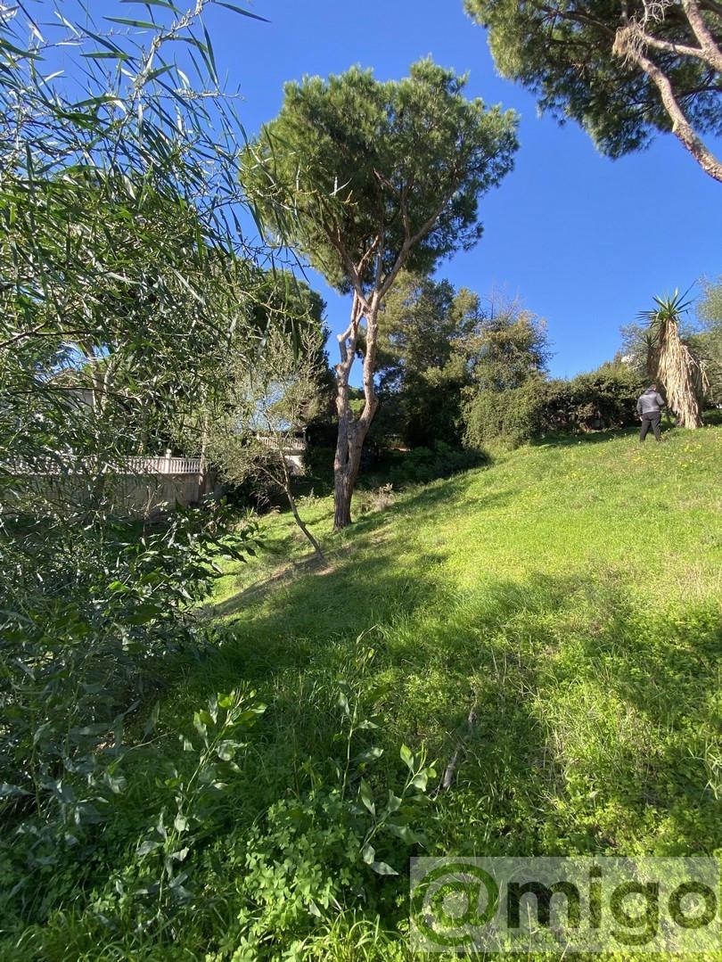 Venta de terreno en Calahonda