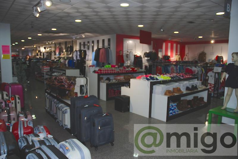 For sale of commercial in Estepona