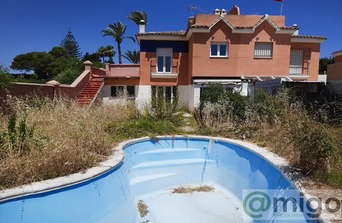 Venta de villa en Estepona