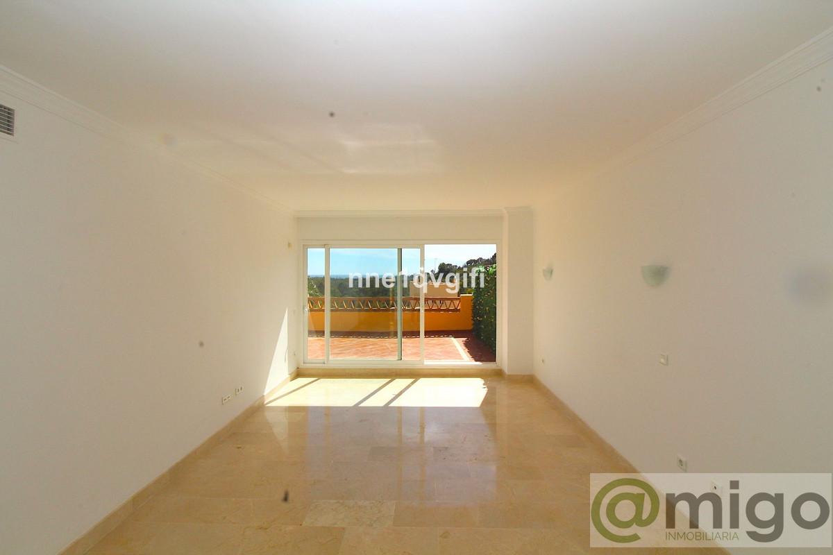 For sale of penthouse in Marbella