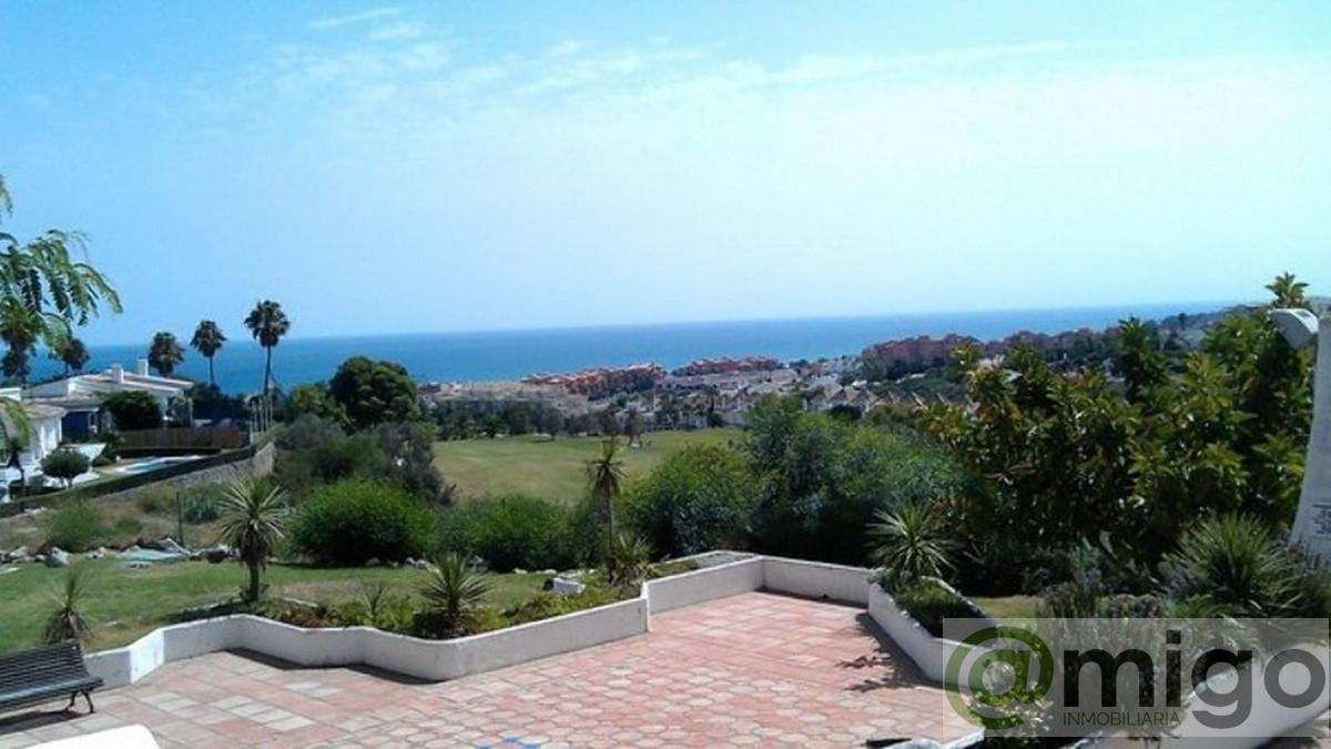 For sale of apartment in La Duquesa