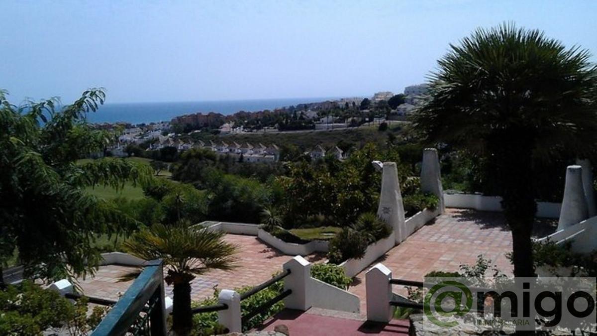 For sale of apartment in La Duquesa