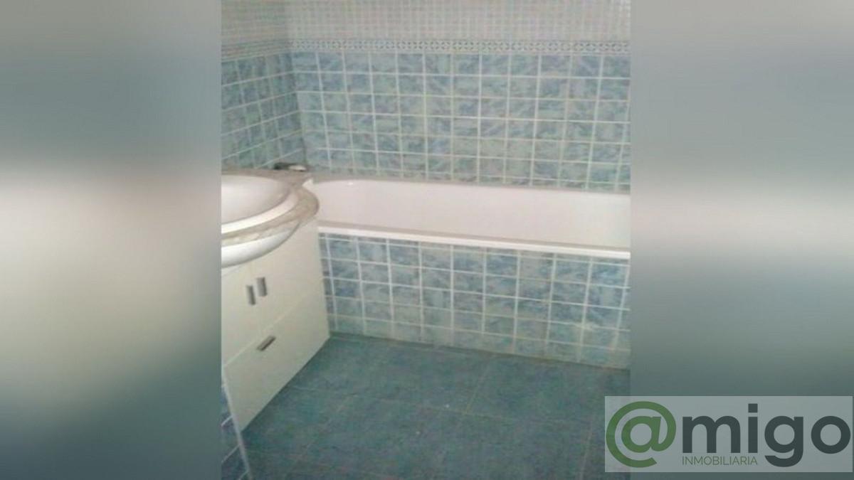 For sale of apartment in La Duquesa