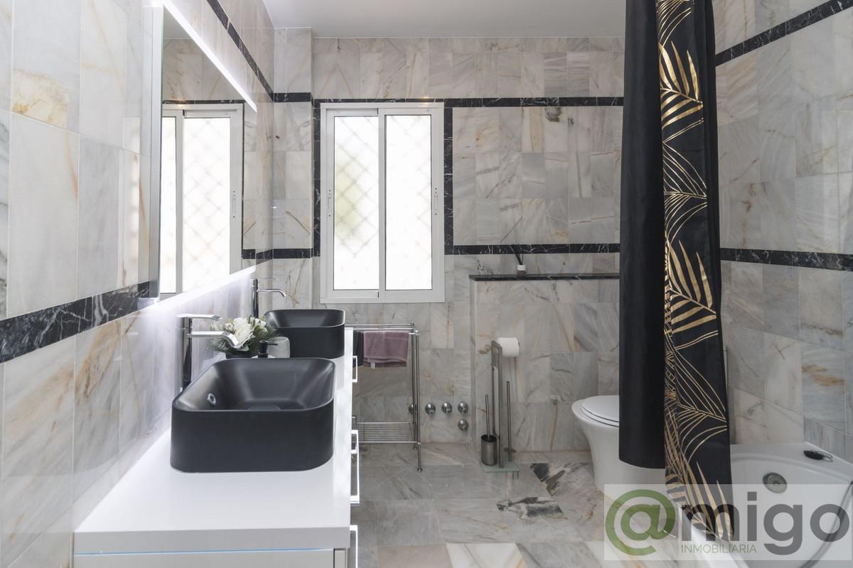 For sale of villa in Marbella