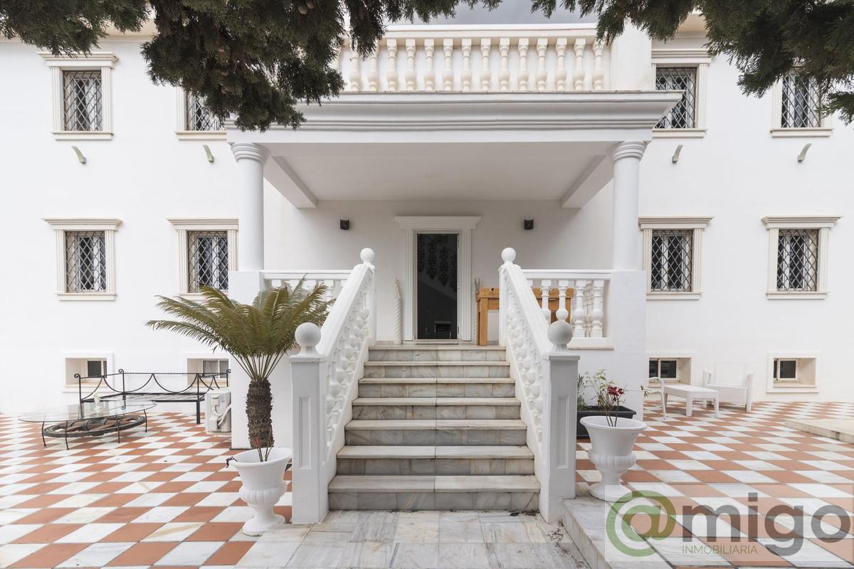 For sale of villa in Marbella