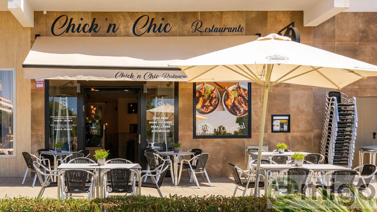 For sale of commercial in Marbella