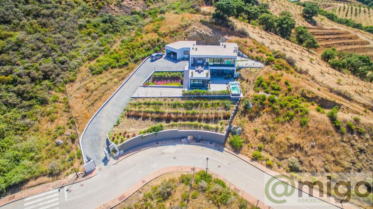 For sale of villa in La Cala Golf