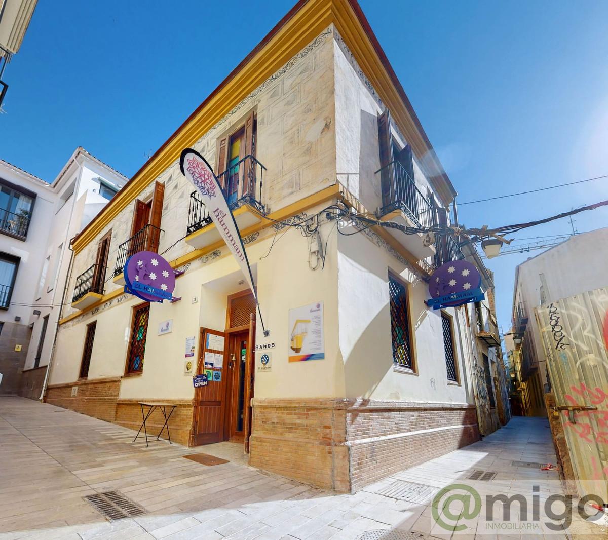 For sale of commercial in Málaga