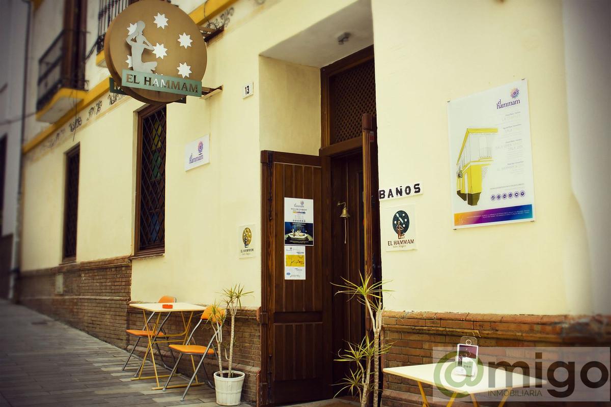 For sale of commercial in Málaga