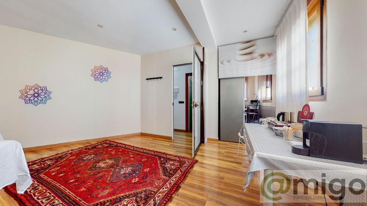 For sale of commercial in Málaga