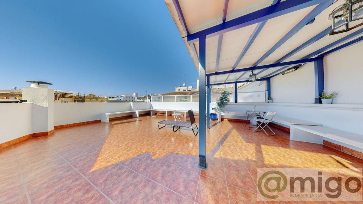 For sale of commercial in Málaga