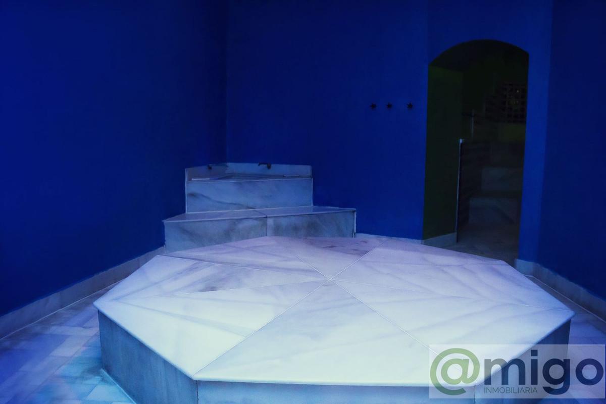 For sale of commercial in Málaga
