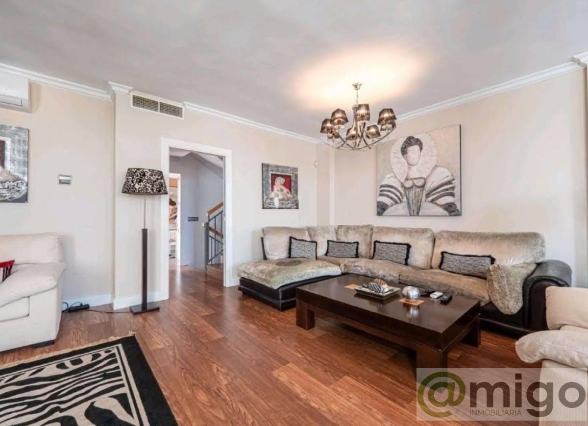 For sale of villa in Málaga