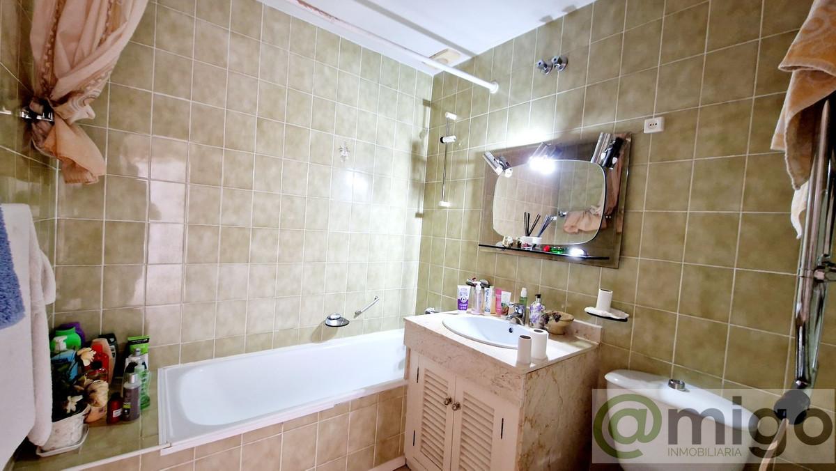For sale of penthouse in Marbella