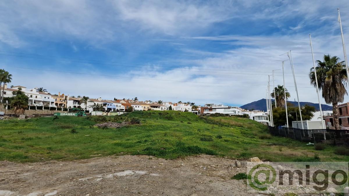 For sale of land in Estepona