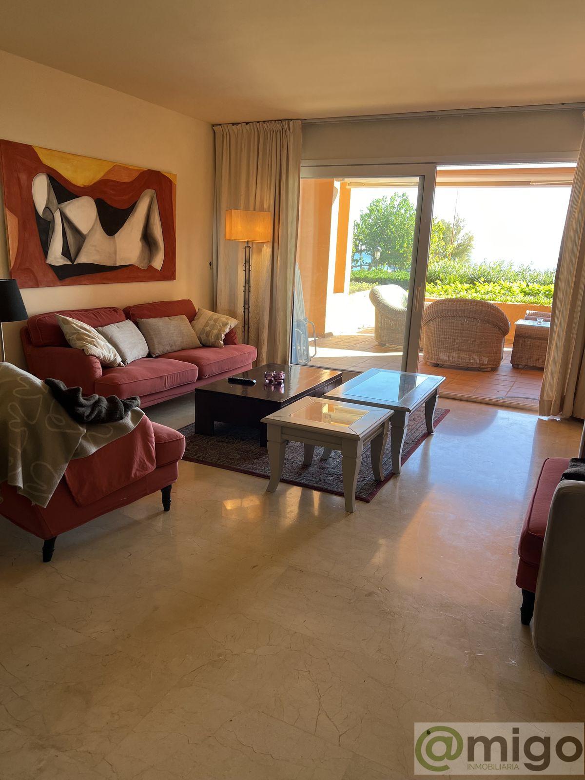 For sale of apartment in La Duquesa