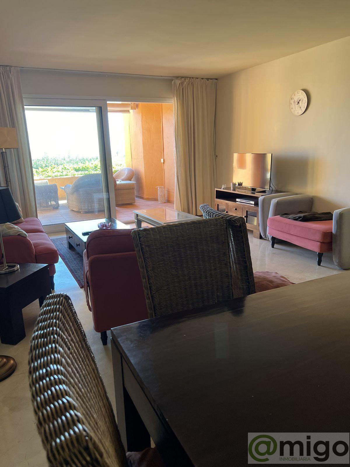 For sale of apartment in La Duquesa