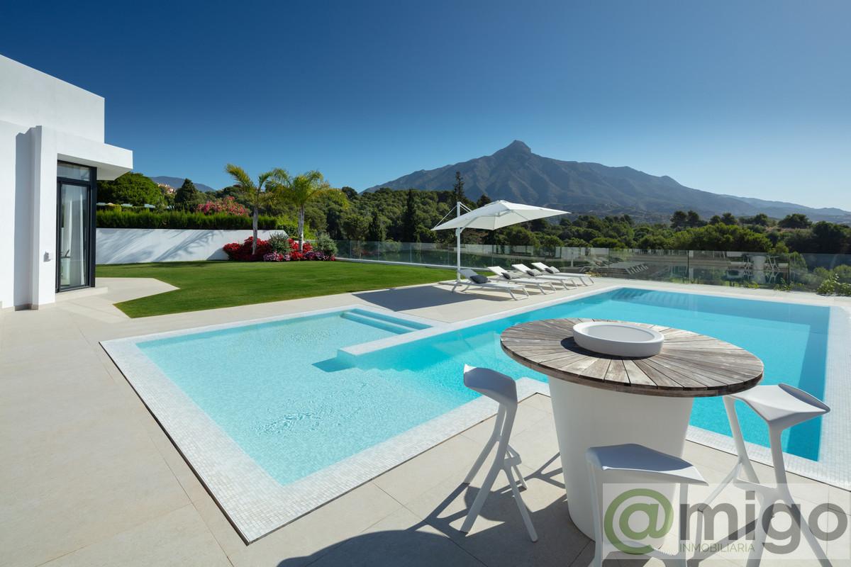 Venta de villa en Aloha