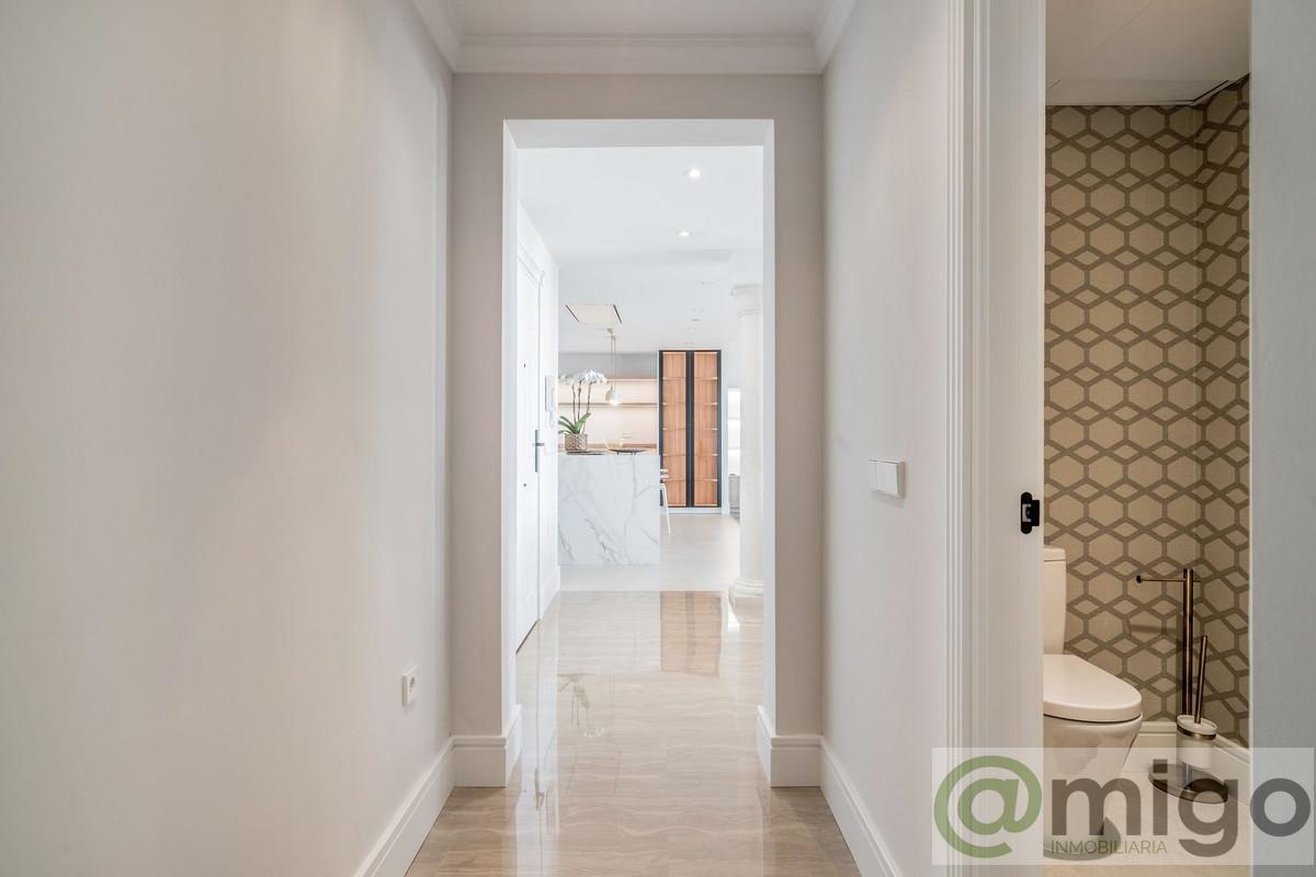 For sale of penthouse in Marbella