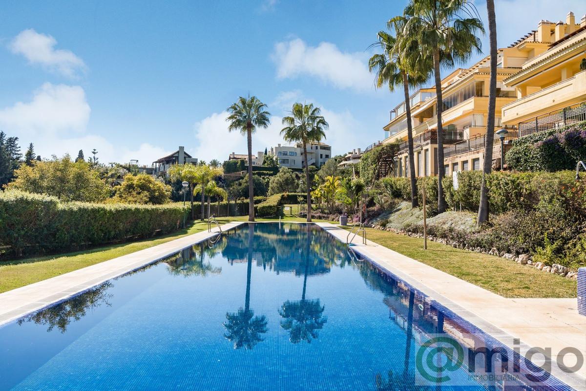 For sale of penthouse in Marbella