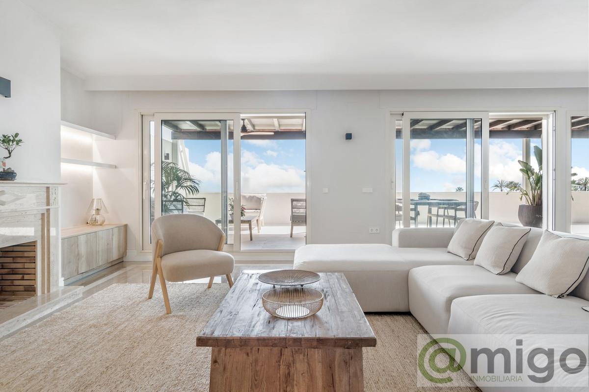 For sale of penthouse in Marbella