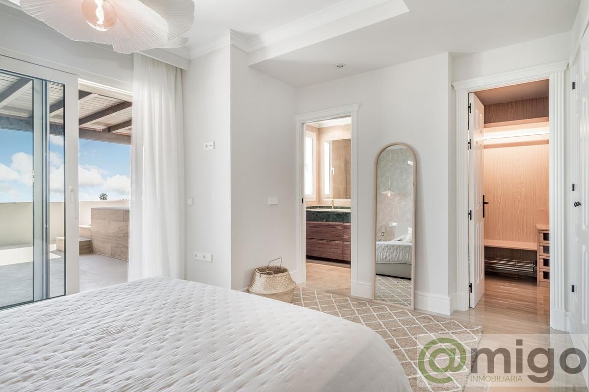 For sale of penthouse in Marbella