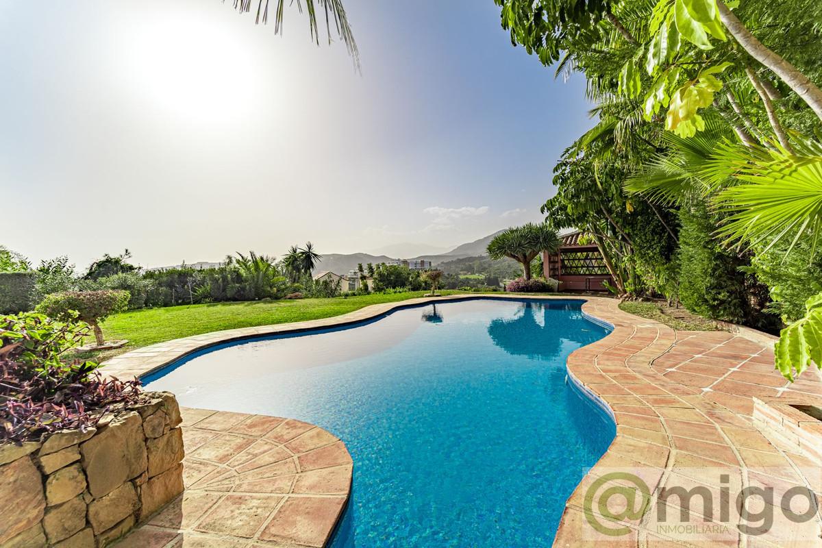 For sale of villa in Marbella
