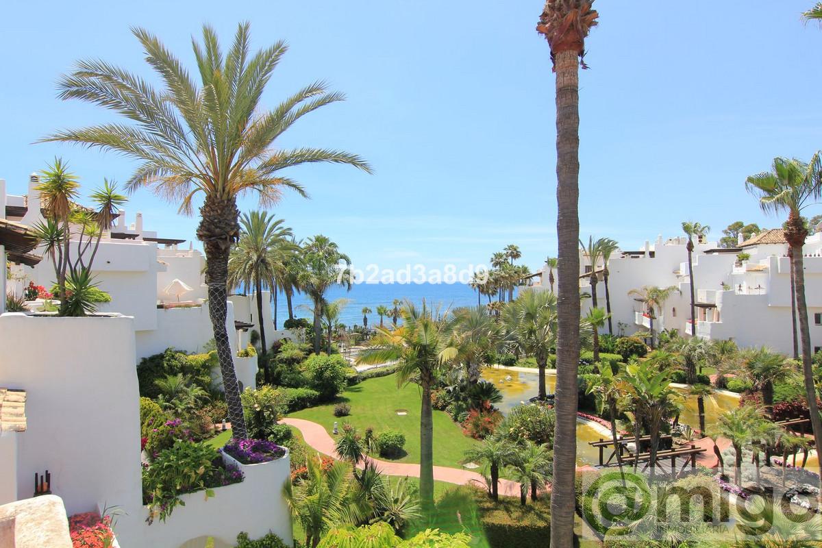 For sale of penthouse in Marbella