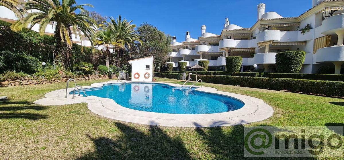 For sale of penthouse in Calahonda