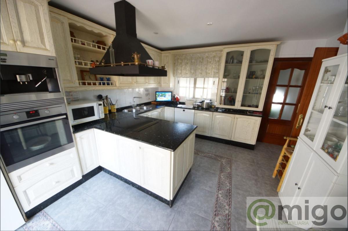 For sale of villa in Marbella