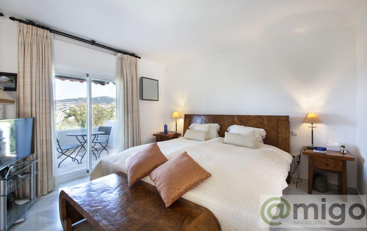 For sale of villa in Marbella