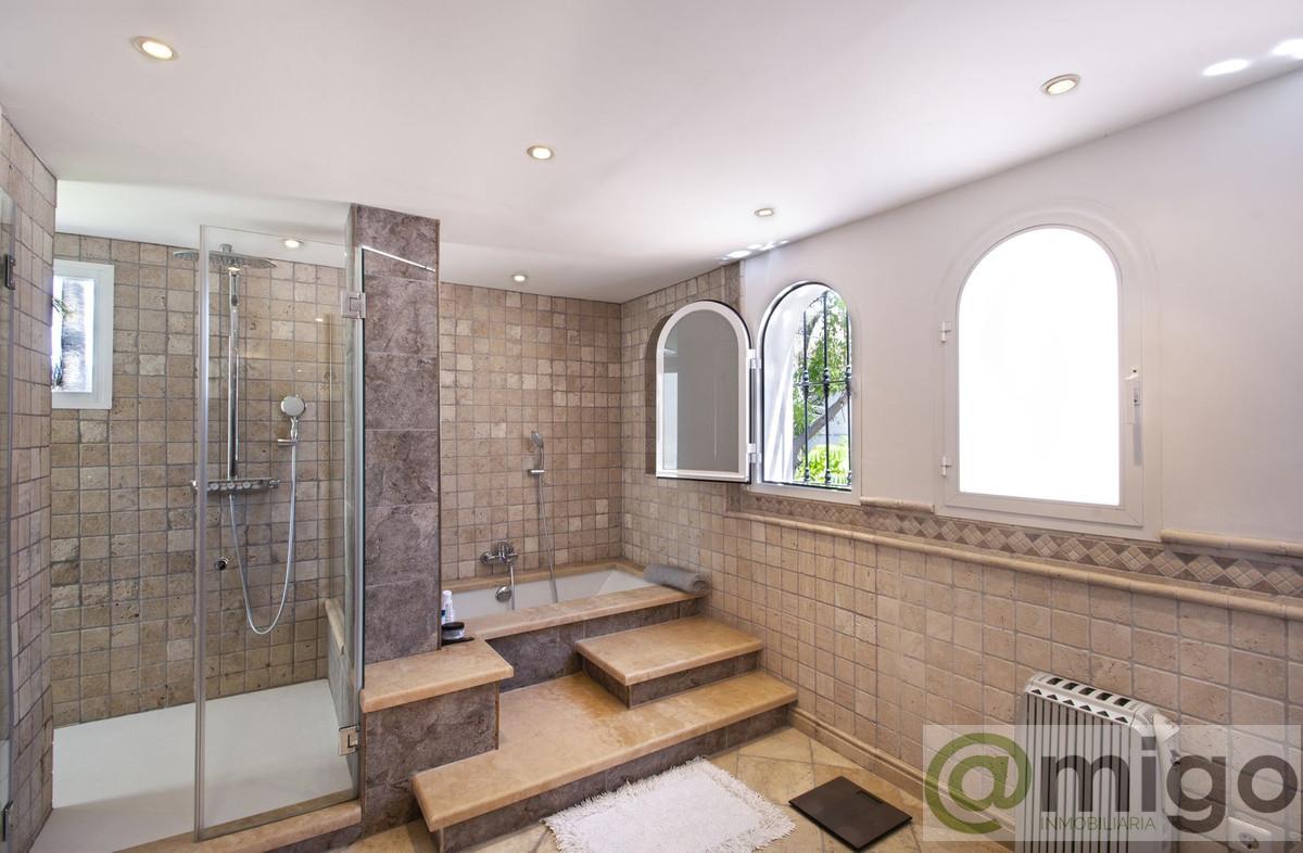 For sale of villa in Marbella