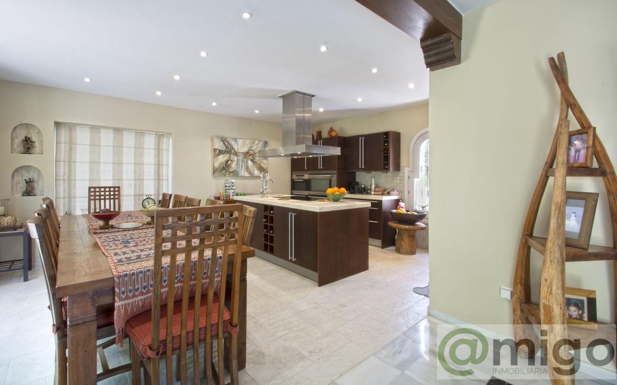 For sale of villa in Marbella