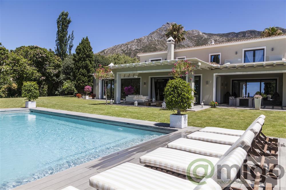 For sale of villa in Marbella
