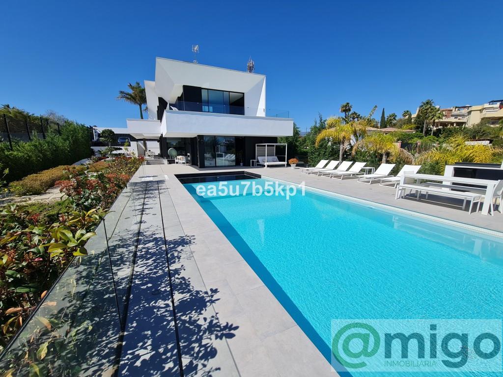 For sale of villa in Marbella