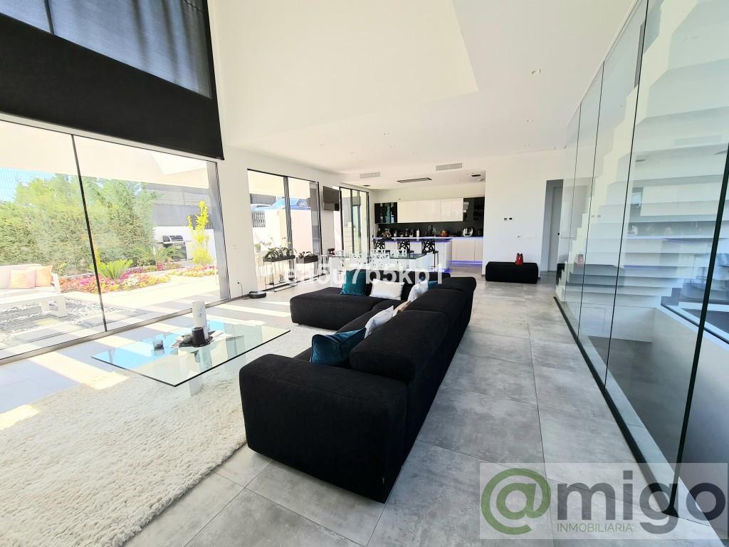 For sale of villa in Marbella