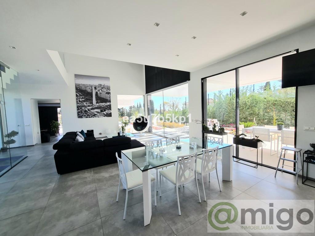For sale of villa in Marbella