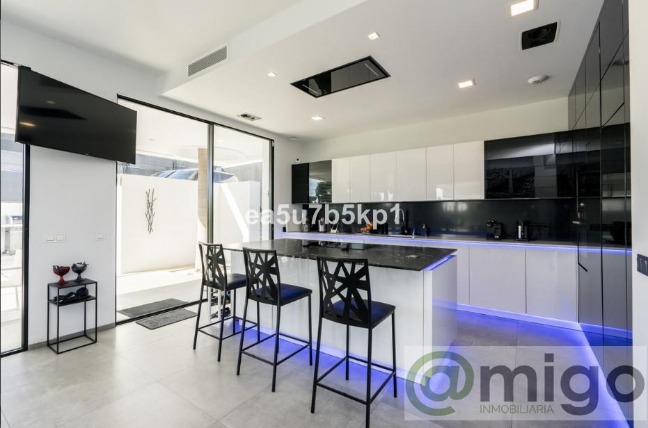 For sale of villa in Marbella