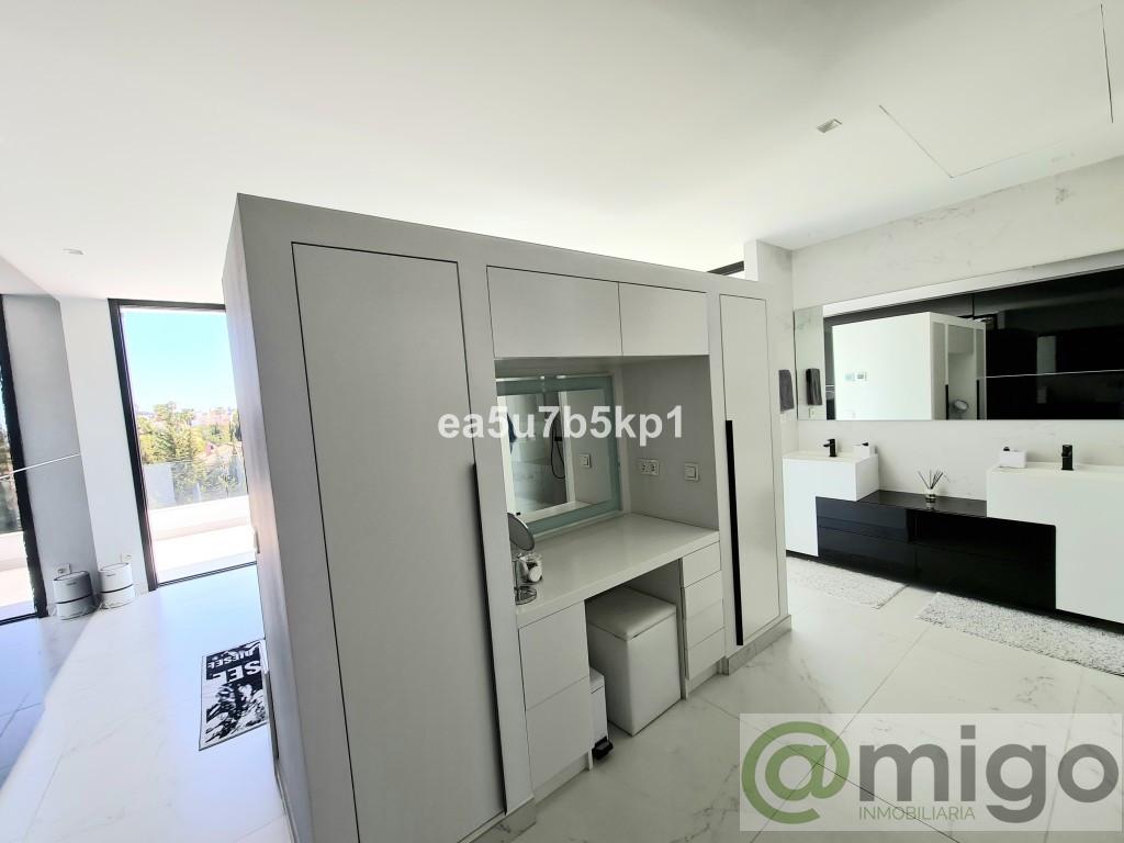 For sale of villa in Marbella