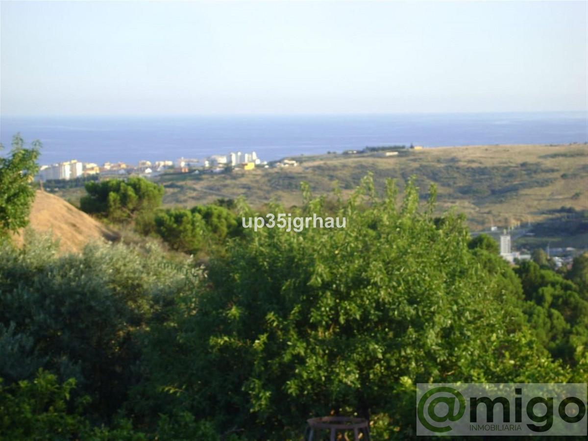 For sale of villa in Estepona