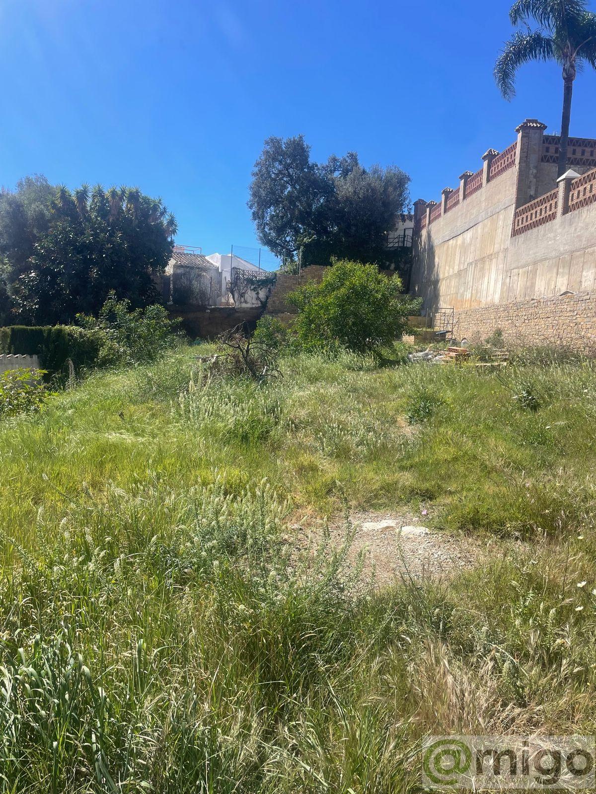 Venta de terreno en Calahonda